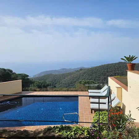 Bed & Breakfast La Roqueta 4*