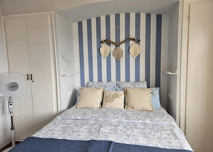 La Roqueta Bed & Breakfast 4*