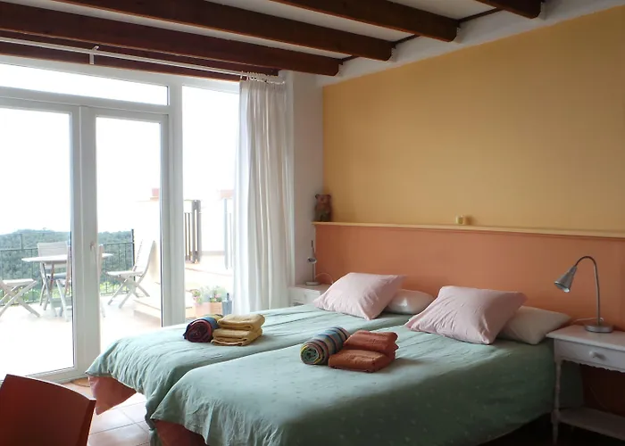 La Roqueta Bed & Breakfast 4*