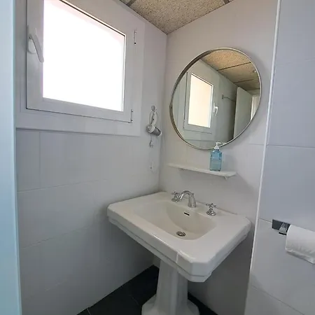 Oda ve Kahvaltı La Roqueta Tossa de Mar