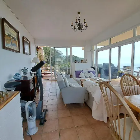 Oda ve Kahvaltı La Roqueta Tossa de Mar