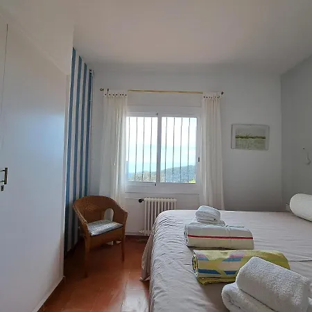 Oda ve Kahvaltı La Roqueta 4*