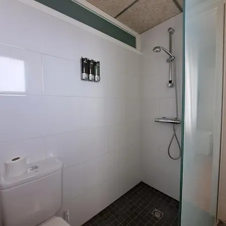 La Roqueta Oda ve Kahvaltı Tossa de Mar
