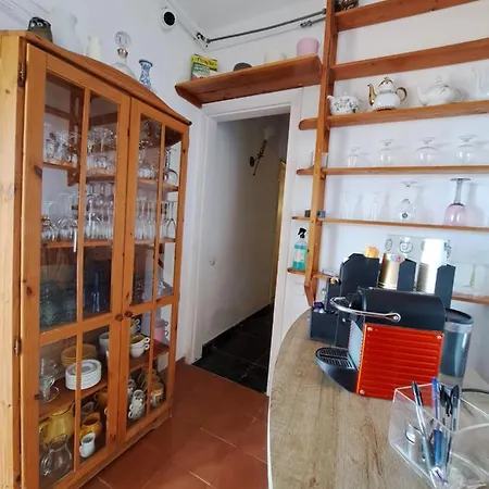 Oda ve Kahvaltı La Roqueta