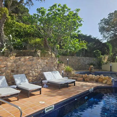 Bed and Breakfast La Roqueta