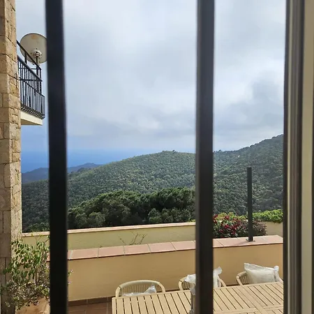 Bed and Breakfast La Roqueta
