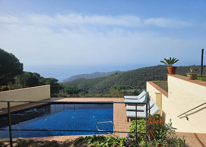 Bed & Breakfast La Roqueta 4*