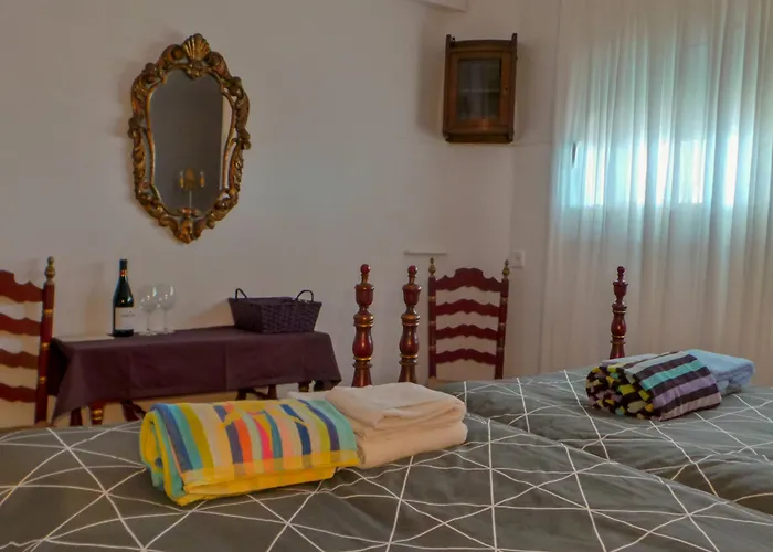 La Roqueta Bed & Breakfast 4*